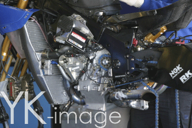 04 SUZUKI ENGINE