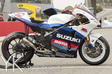 05 SUZUKI ROBERTS