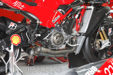 06 DUCATI ENGINE