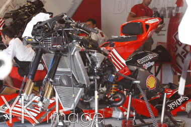 08 DUCATI ENGINE